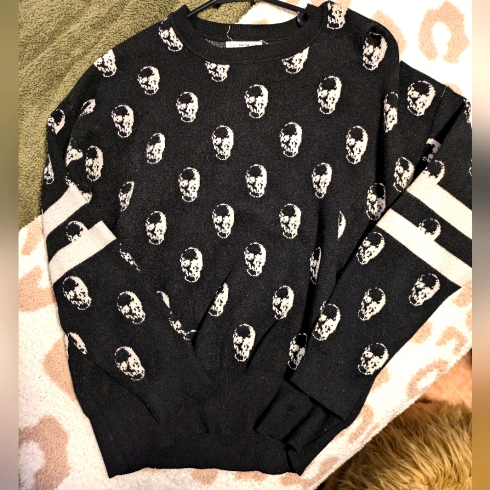 Black Skull Pattern Sweater